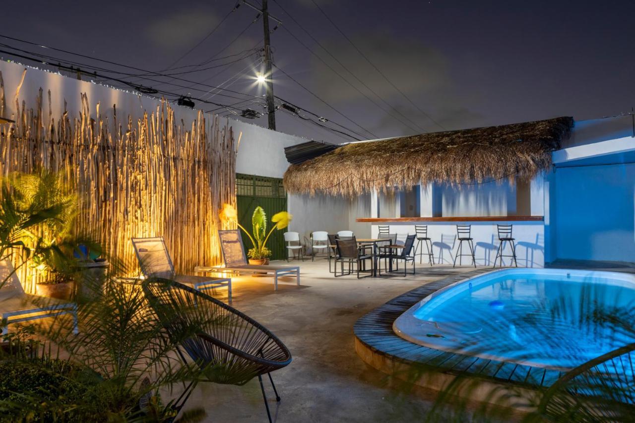 Soy Local Cancún Exterior foto